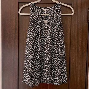 Pleione Sleeveless Blouse